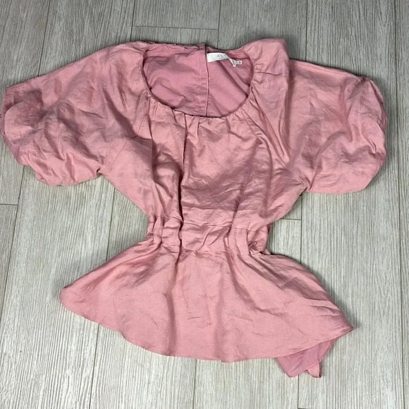 NWOT Astr The Cora cut out Top in pink / blush size M - Picture 9 of 12